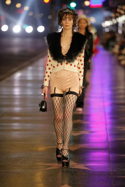 Look 9
